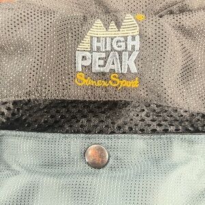 High Peak Fanny pack in GUC